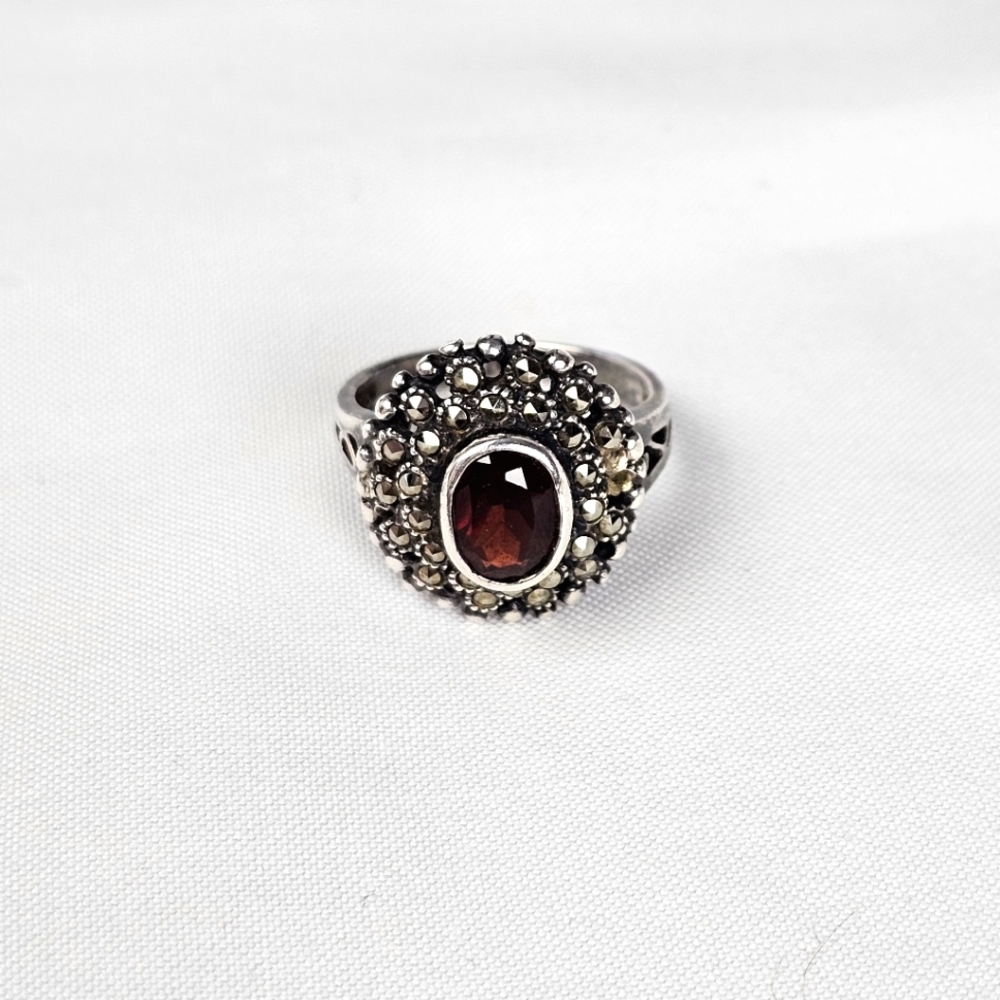 Vtg Sterling Silver Marcasite Brown Center Stone Ring